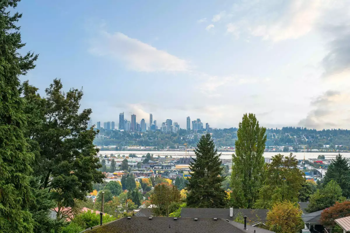 Mudroom Photo of 1126 Rochester Avenue, Coquitlam, BC
