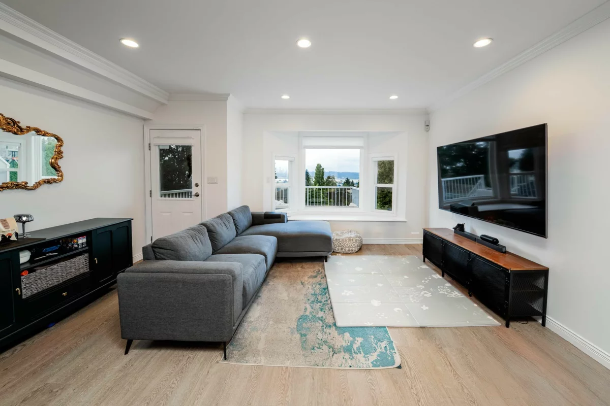 Primary Bedroom Photo of 1126 Rochester Avenue, Coquitlam, BC