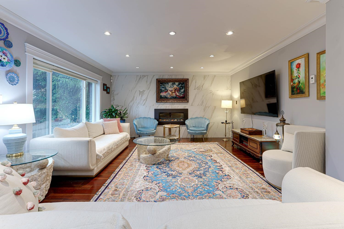 Breakfast Nook Photo of 3263 Norwood Avenue, North Vancouver, BC