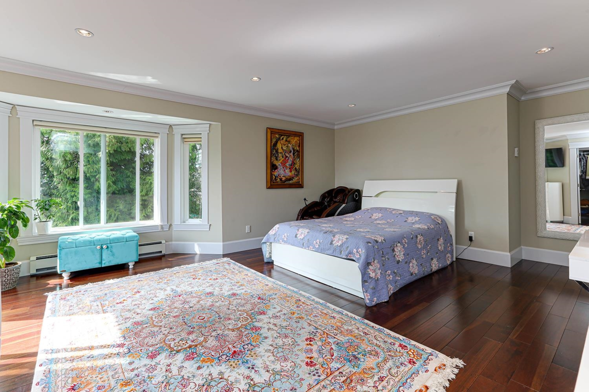 Entry Foyer Photo of 3263 Norwood Avenue, North Vancouver, BC