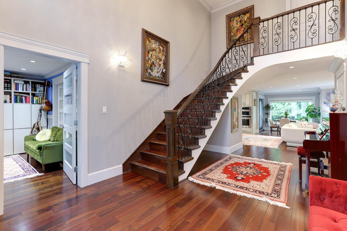 Kitchen Island Photo of 3263 Norwood Avenue, North Vancouver, BC