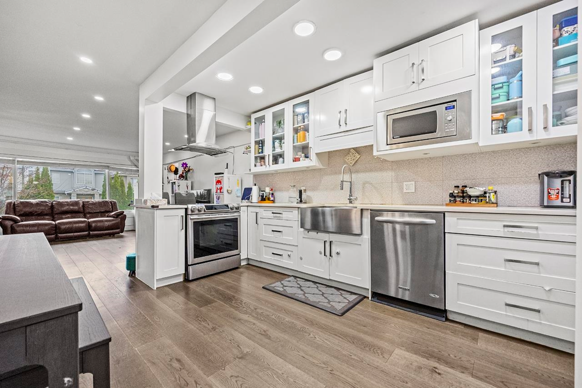 Kitchen Photo of 778 E 52nd Avenue, Vancouver, BC