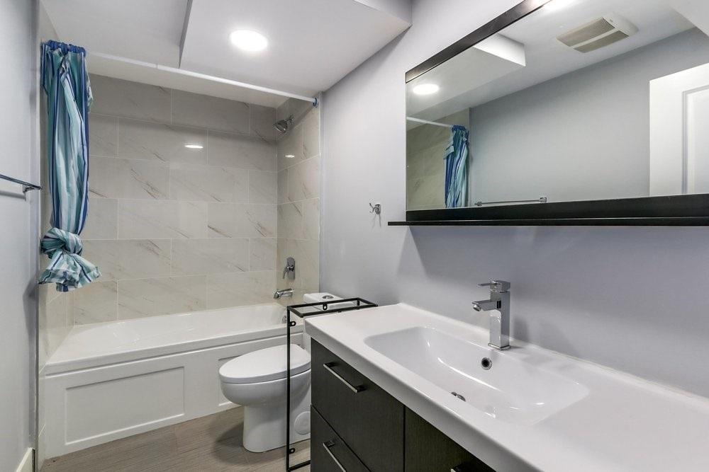 Powder Room Photo of 778 E 52nd Avenue, Vancouver, BC