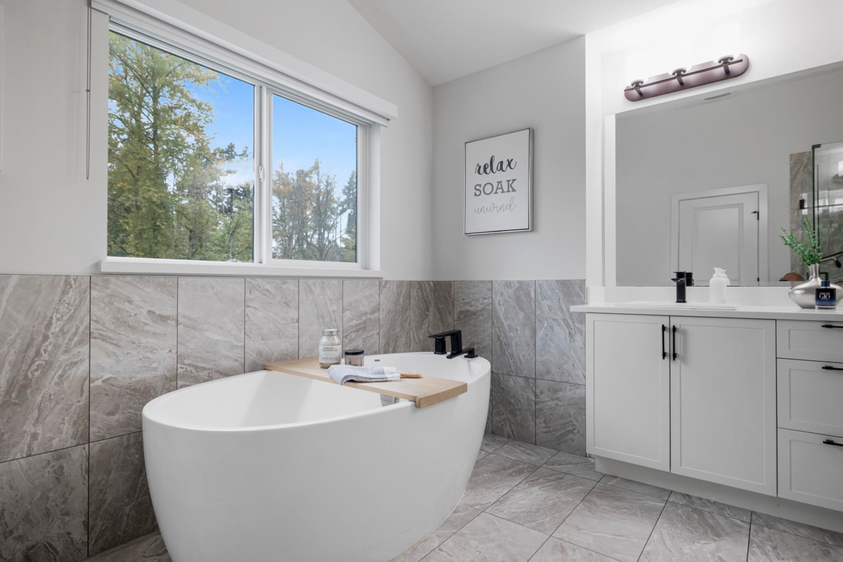 Basement Recreation Room Photo of 11371 Mcdougal Street, Maple Ridge, BC