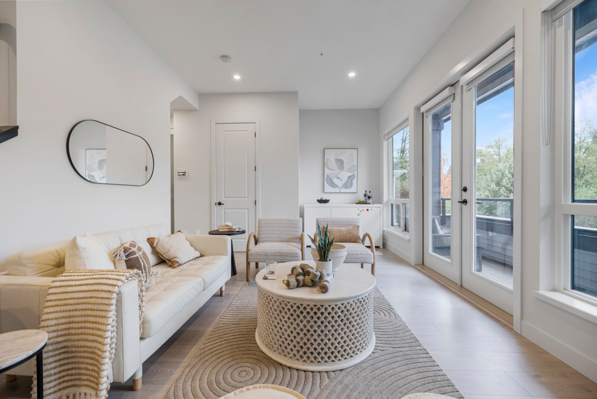 Guest Bathroom Photo of 11371 Mcdougal Street, Maple Ridge, BC