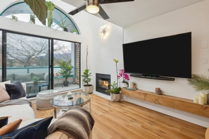300 1966 Coquitlam Avenue, Port Coquitlam, BC