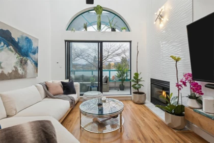 300 1966 Coquitlam Avenue, Port Coquitlam, BC