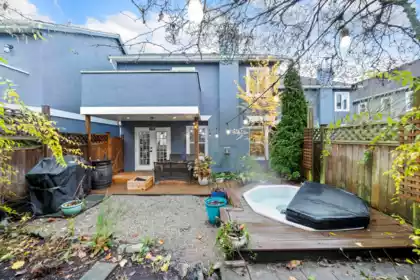 Front Yard Photo of 10 4855 57 Street, Delta, BC