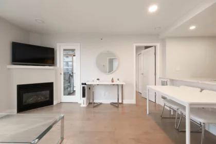 1006 928 Richards Street, Vancouver, BC