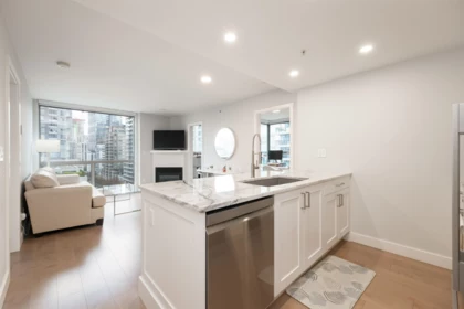 Primary Bedroom Photo of 1006 928 Richards Street, Vancouver, BC