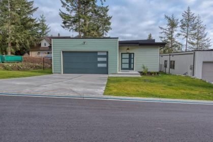 5416 Stellar Way, Sechelt, BC, Sechelt — Single Family Residence for sale