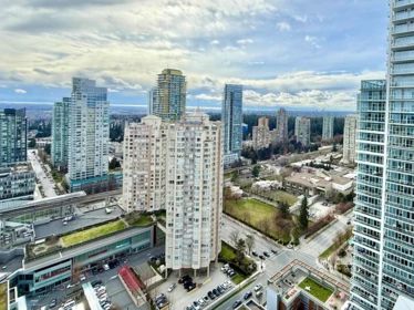 Breakfast Nook Photo of 3603 4670 Assembly Way, Burnaby, BC