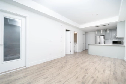 Kitchen Island Photo of 31 6328 King George Boulevard, Surrey, BC