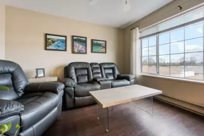 Basement Recreation Room Photo of 307 45660 Knight Road, Chilliwack, BC