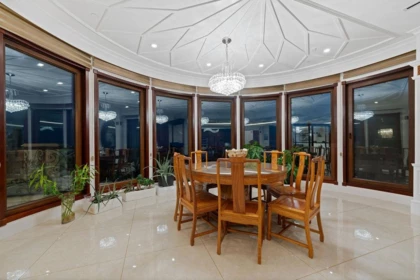 Breakfast Nook Photo of 1327 Chartwell Drive, West Vancouver, BC