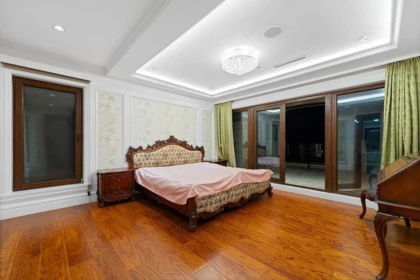 Hallway Photo of 1327 Chartwell Drive, West Vancouver, BC
