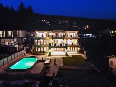 1327 Chartwell Drive, West Vancouver, BC