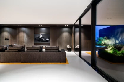 Hallway Photo of 2642 Bellevue Avenue, West Vancouver, BC