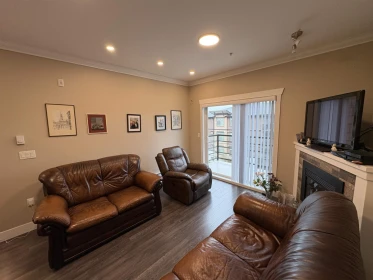409 8183 121a Street, Surrey, BC, Surrey — Apartment/Condo for sale