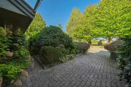 Powder Room Photo of 7215 Frobisher Drive, Richmond, BC
