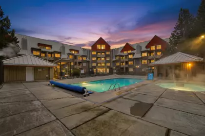 207 2050 Lake Placid Road, Whistler, BC, Whistler Creek — 1 bed apartment/condo for sale