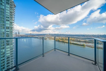 2807 680 Quayside Drive, New Westminster, BC, New Westminster — Apartment/Condo for sale