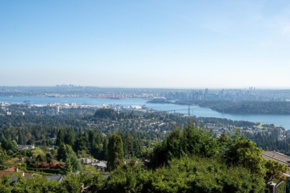 1437 Bramwell Road, West Vancouver, BC, Chartwell — 5 bed single family residence for sale