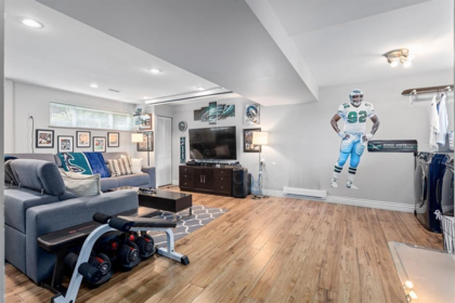 Hallway Photo of 1122 Rochester Avenue, Coquitlam, BC