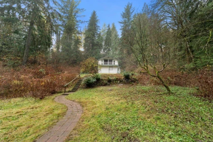 Breakfast Nook Photo of 4520 Lynn Valley Road, North Vancouver, BC