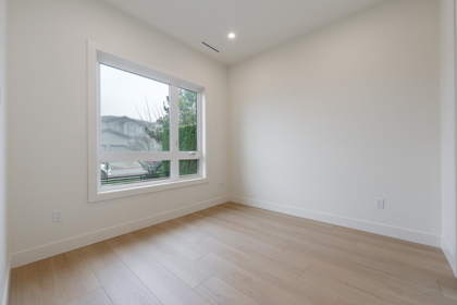 Entry Foyer Photo of 2 6554 Charles Street, Burnaby, BC
