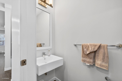 Primary Bathroom Photo of 83 14555 68 Avenue, Surrey, BC