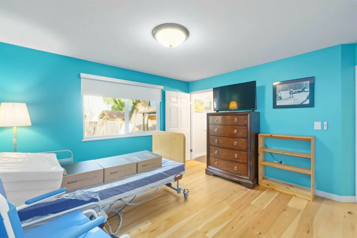 Entry Foyer Photo of 19379 Cusick Crescent, Pitt Meadows, BC