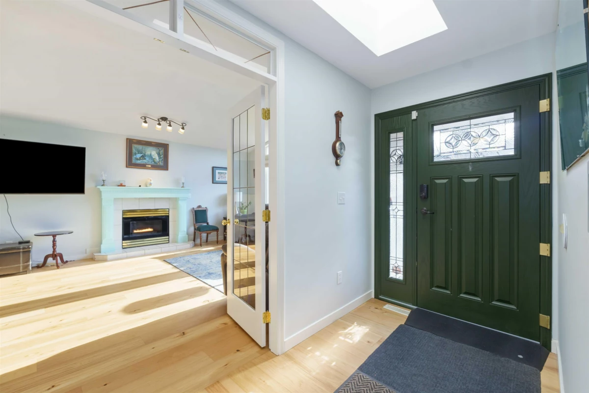 Family Room Photo of 19379 Cusick Crescent, Pitt Meadows, BC
