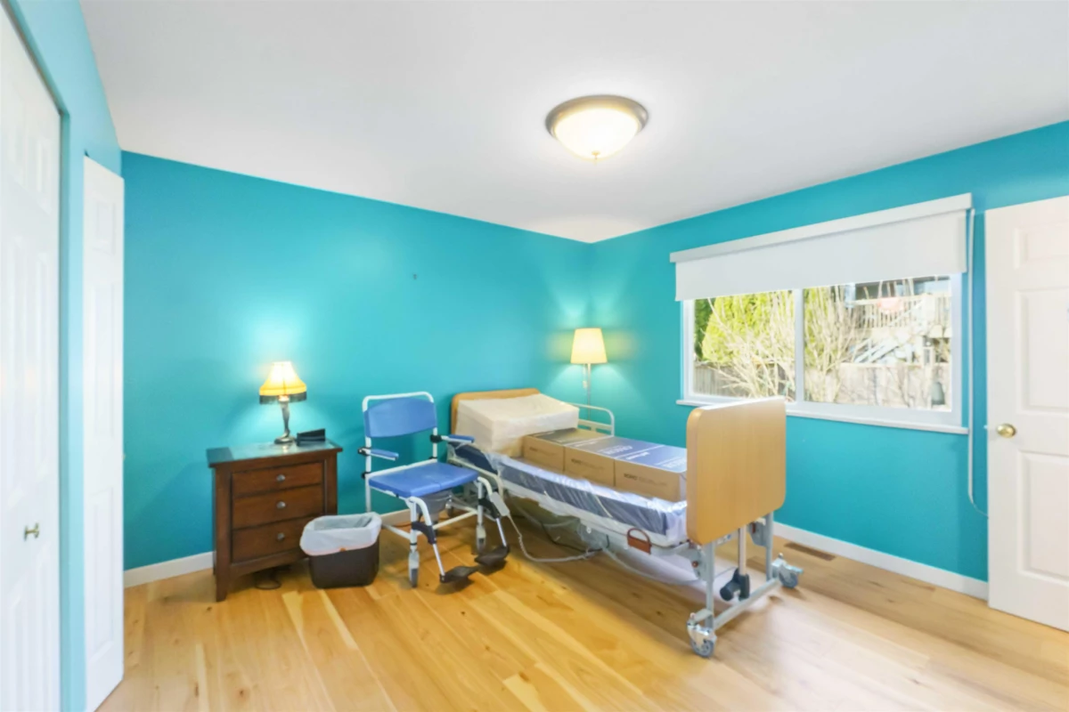 Hallway Photo of 19379 Cusick Crescent, Pitt Meadows, BC