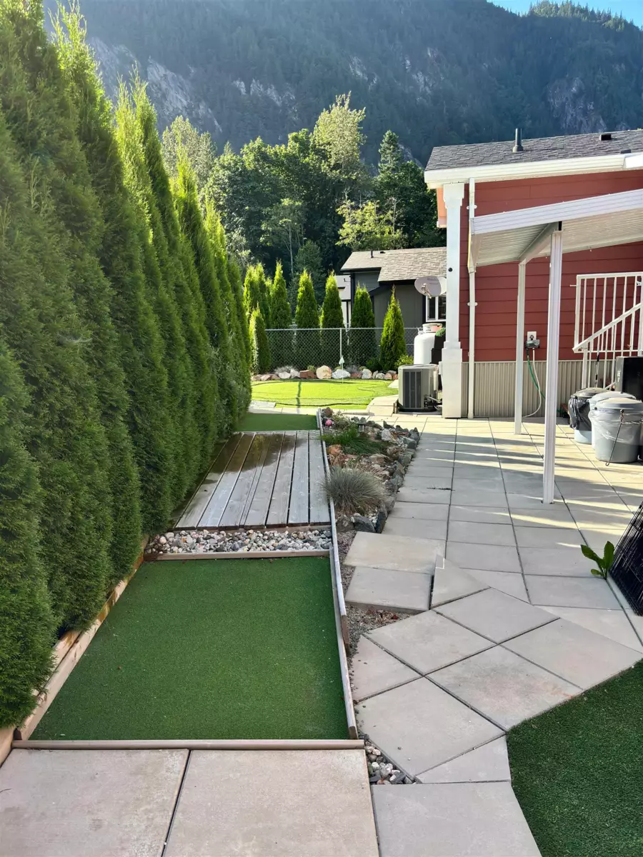 Living Room Photo of 29 59060 Lougheed Highway, Hope, BC