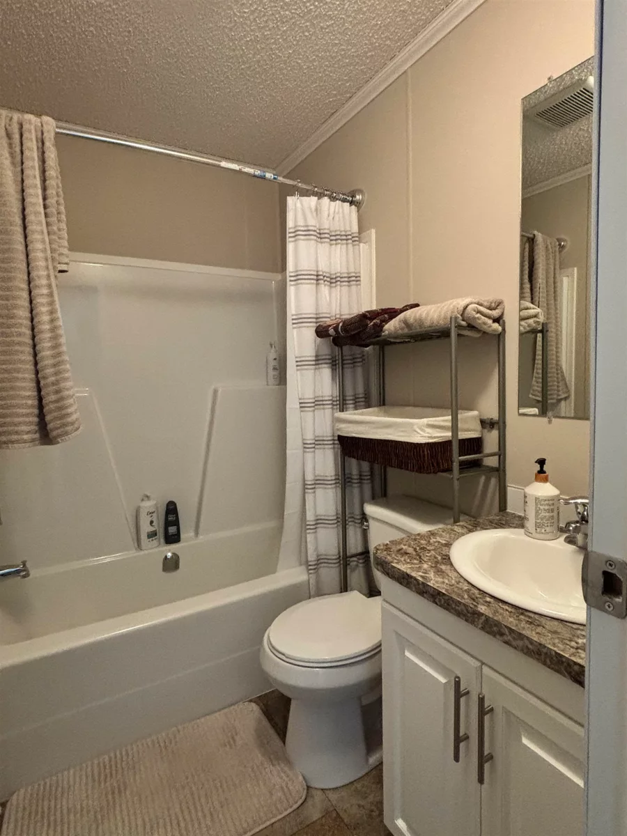 Powder Room Photo of 29 59060 Lougheed Highway, Hope, BC