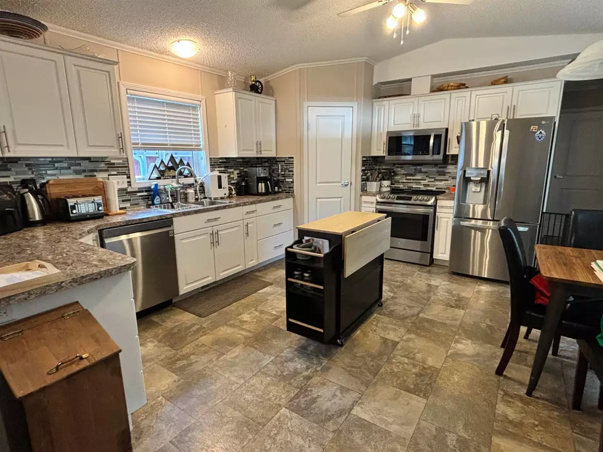 Primary Bedroom Photo of 29 59060 Lougheed Highway, Hope, BC