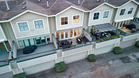 Garden / Landscaping Photo of 5 229 E 8th Street, North Vancouver, BC