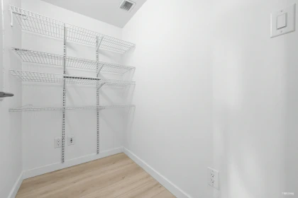 Laundry Room Photo of 908 5665 Boundary Road, Vancouver, BC
