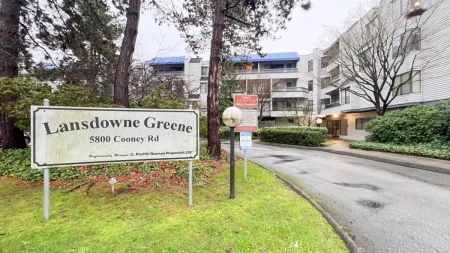 302 5800 Cooney Road, Richmond, BC