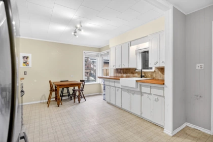 Breakfast Nook Photo of 1174 176 Street, Surrey, BC