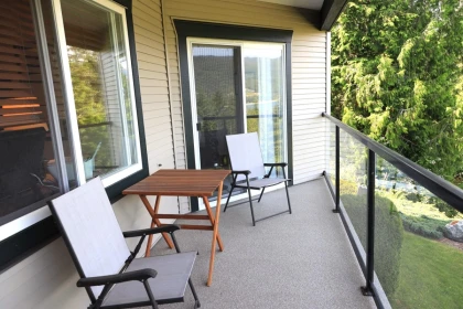 W202 5780 Trail Avenue, Sechelt, BC, Sechelt — Apartment/Condo for sale