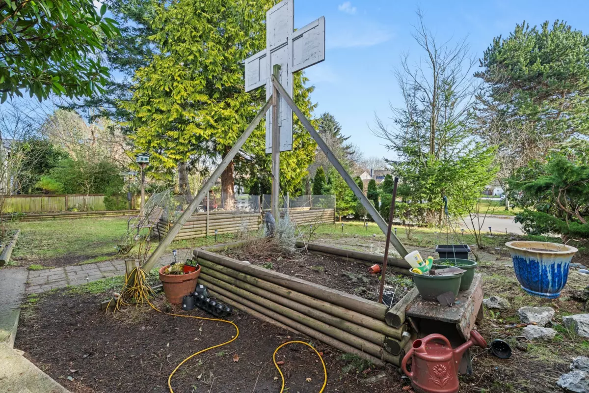 Dining Area Photo of 1761 140a Street, Surrey, BC
