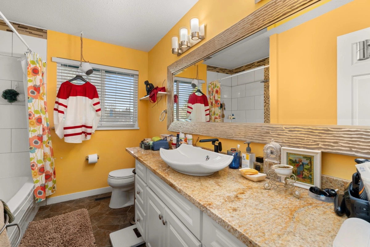 Hot Tub / Spa Photo of 1761 140a Street, Surrey, BC