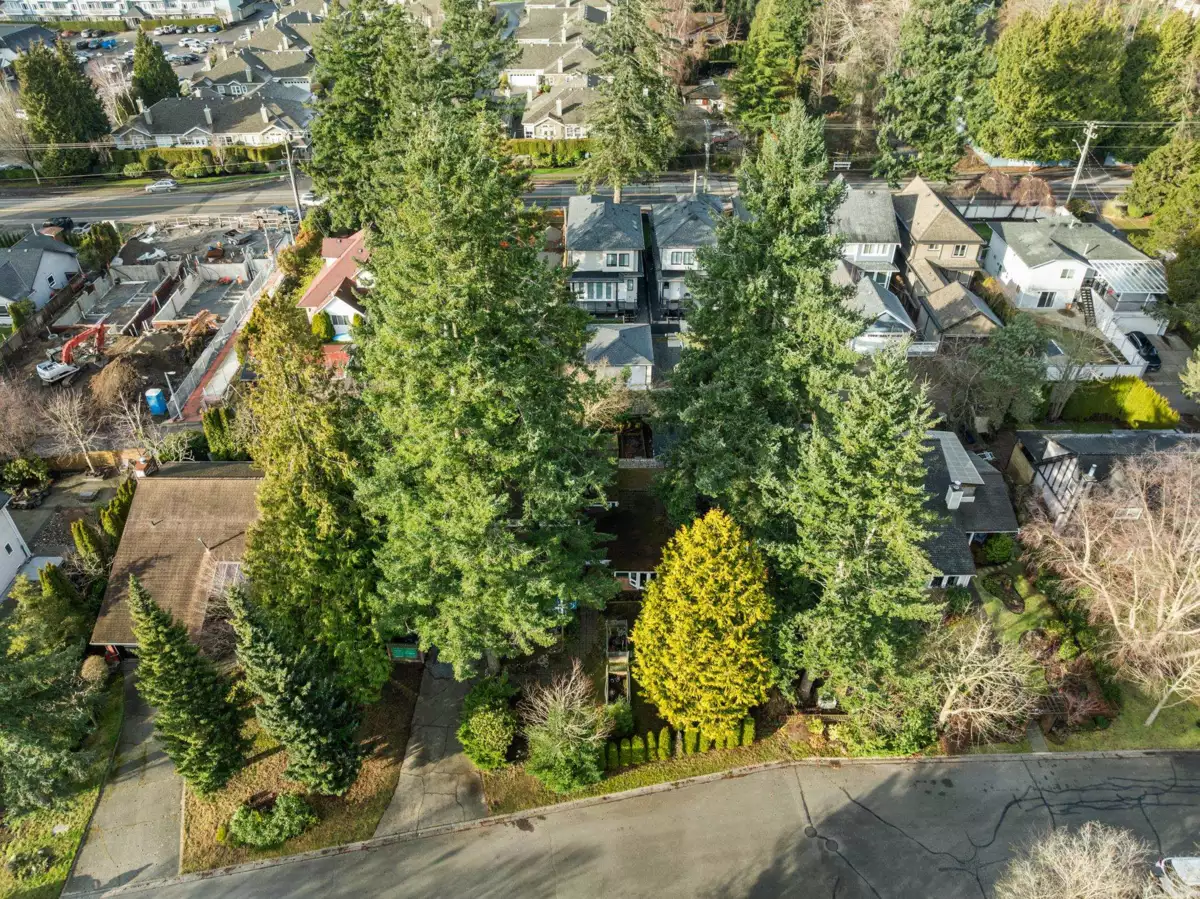 Kitchen Island Photo of 1761 140a Street, Surrey, BC