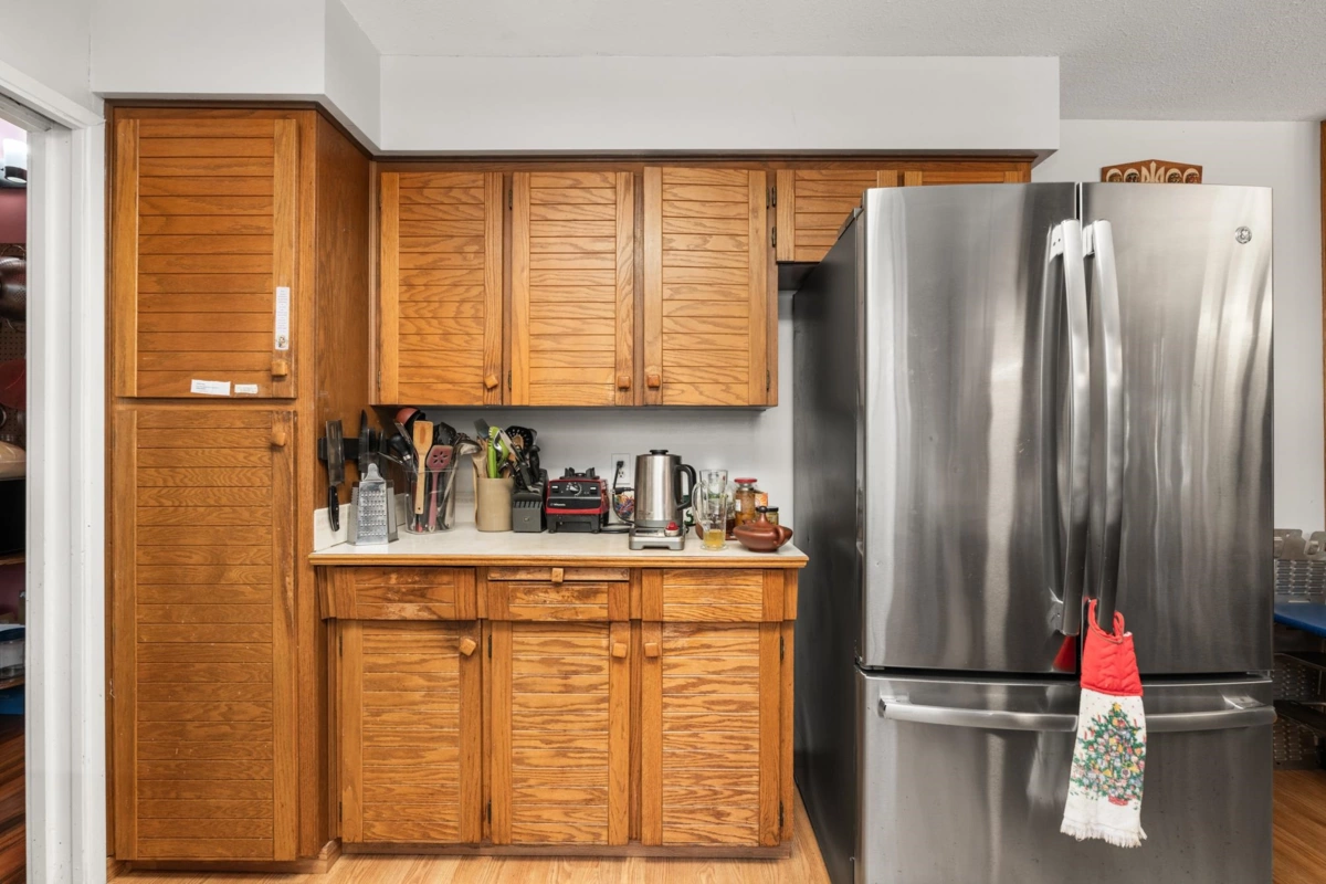 Laundry Room Photo of 1761 140a Street, Surrey, BC