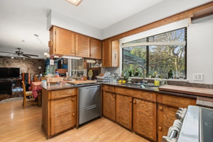 Basement Recreation Room Photo of 1761 140a Street, Surrey, BC