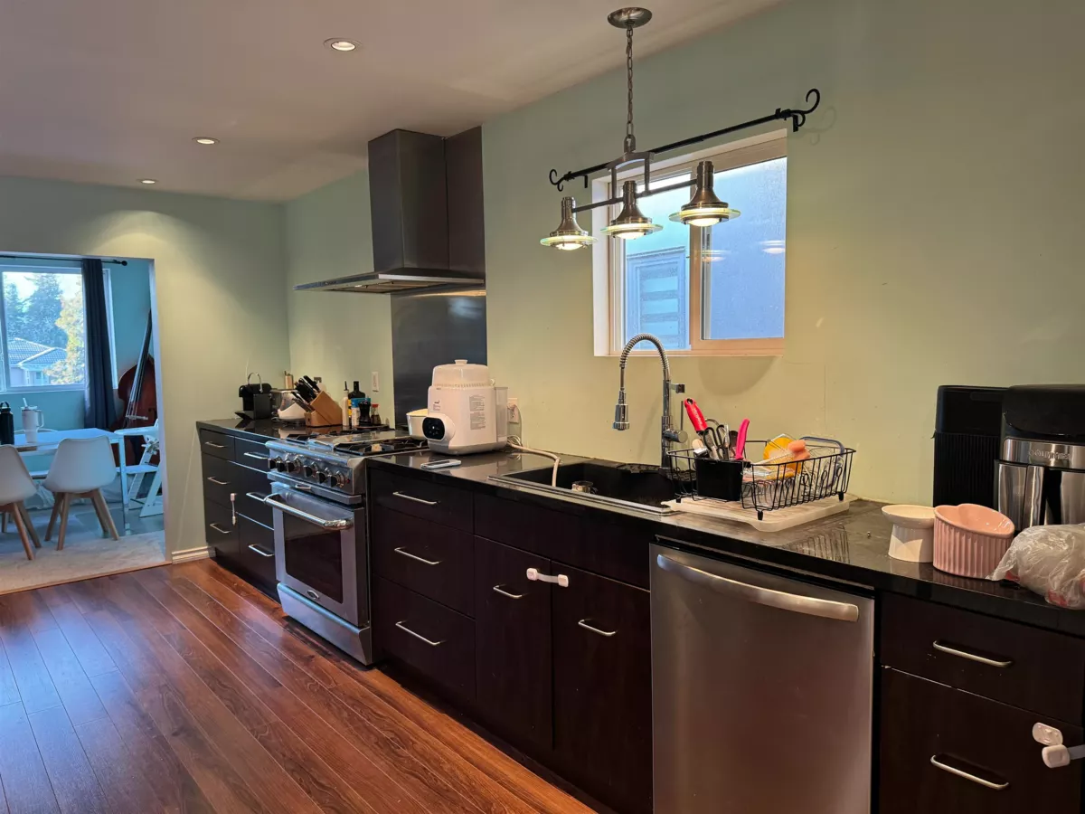 Dining Area Photo of 8163 18th Avenue, Burnaby, BC