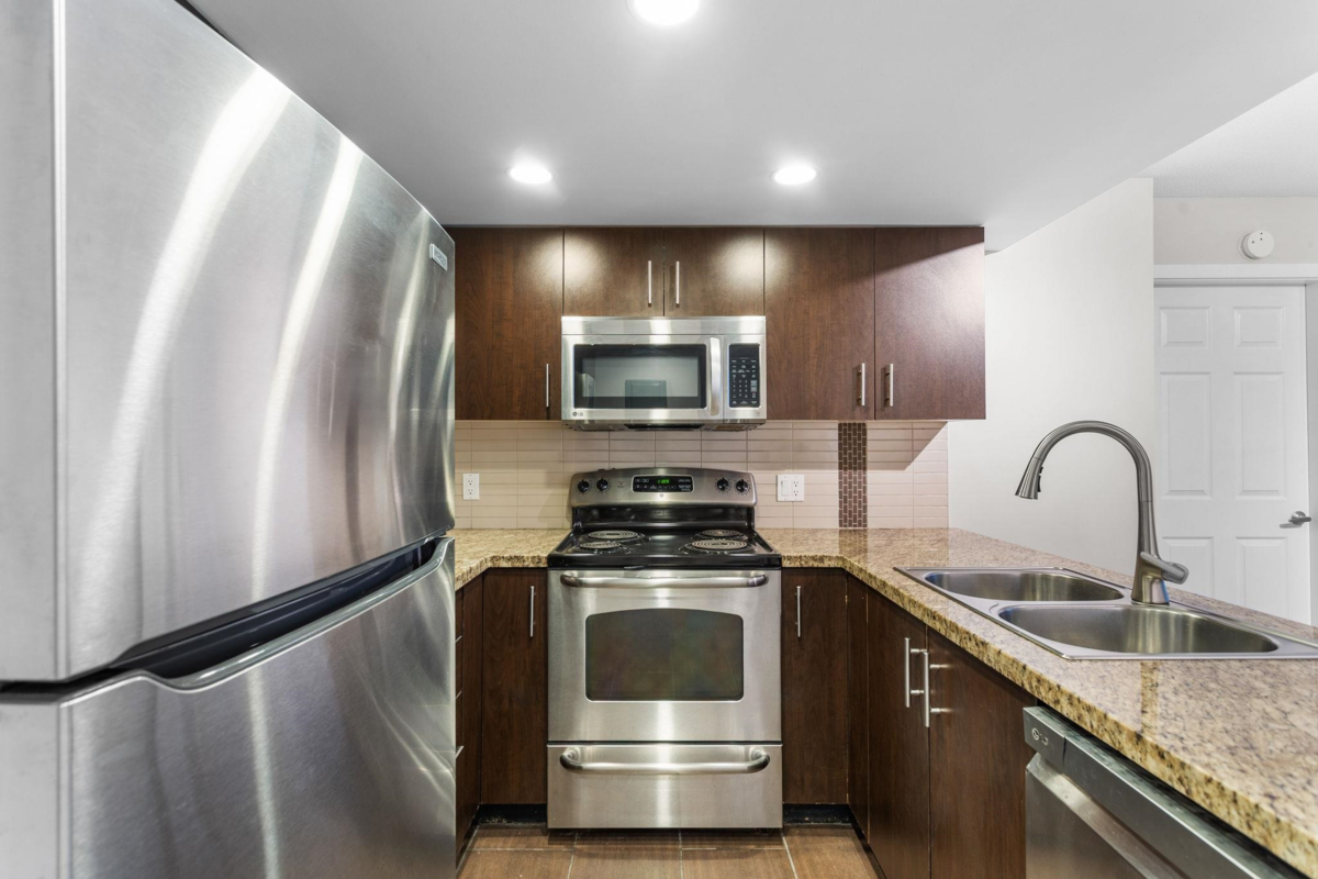 Dining Area Photo of 303 200 Keary Street, New Westminster, BC