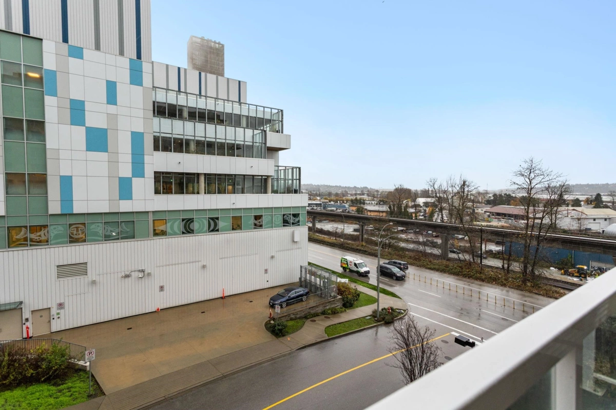 Front Yard Photo of 303 200 Keary Street, New Westminster, BC